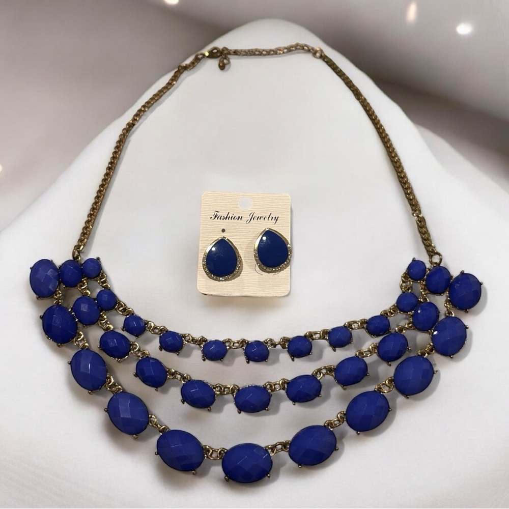 Elegant Blue and Gold Necklace and Earring Set